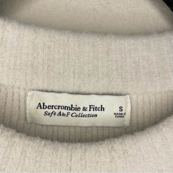 Abercrombie & Fitch Soft A&F Collection White Long Sleeve Sweater Size Small - Picture 4 of 6